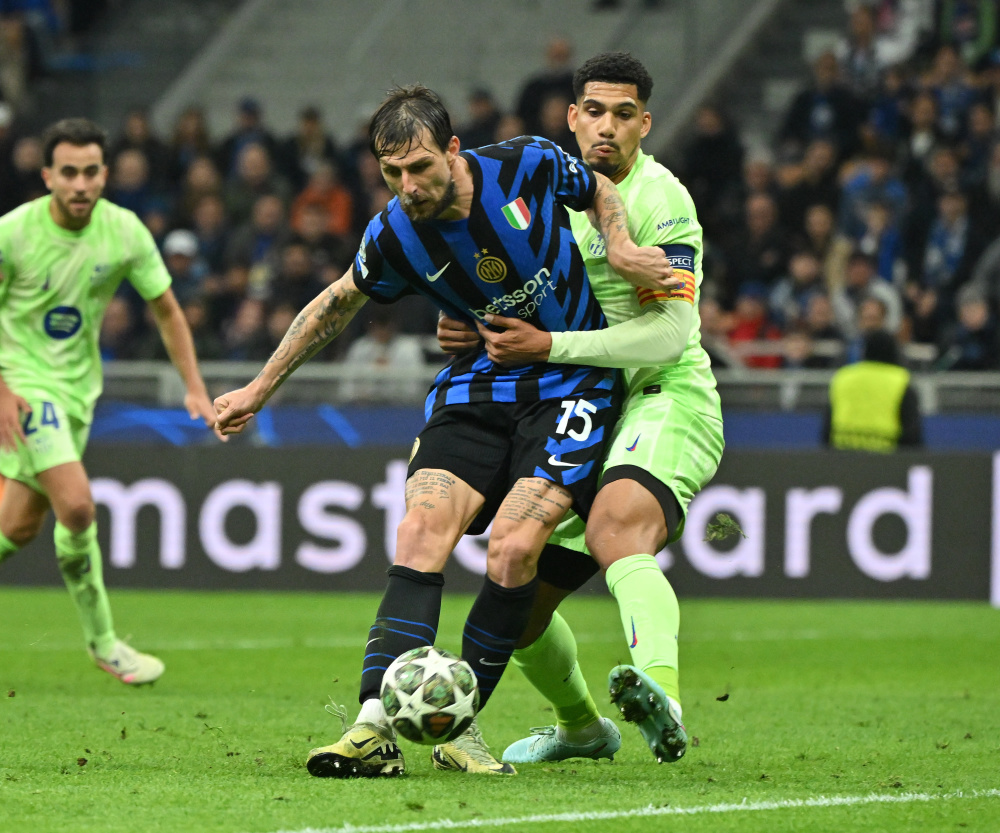 范德法特：C罗训练中总是特别专注，我连他的5%都做不到（范德法特：C罗训练专注力惊人，我连他水平的5%都难以企及）