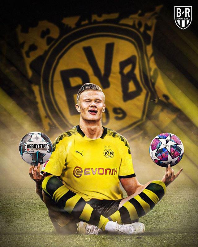 跟队：麦迪逊赛后拄拐穿过混合采访区，神情十分沮丧（随队报道：麦迪逊赛后拄拐经过混采区，神情低落）